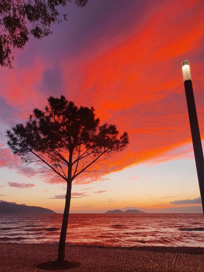 Lungomare Apartment Vlore Luaran gambar