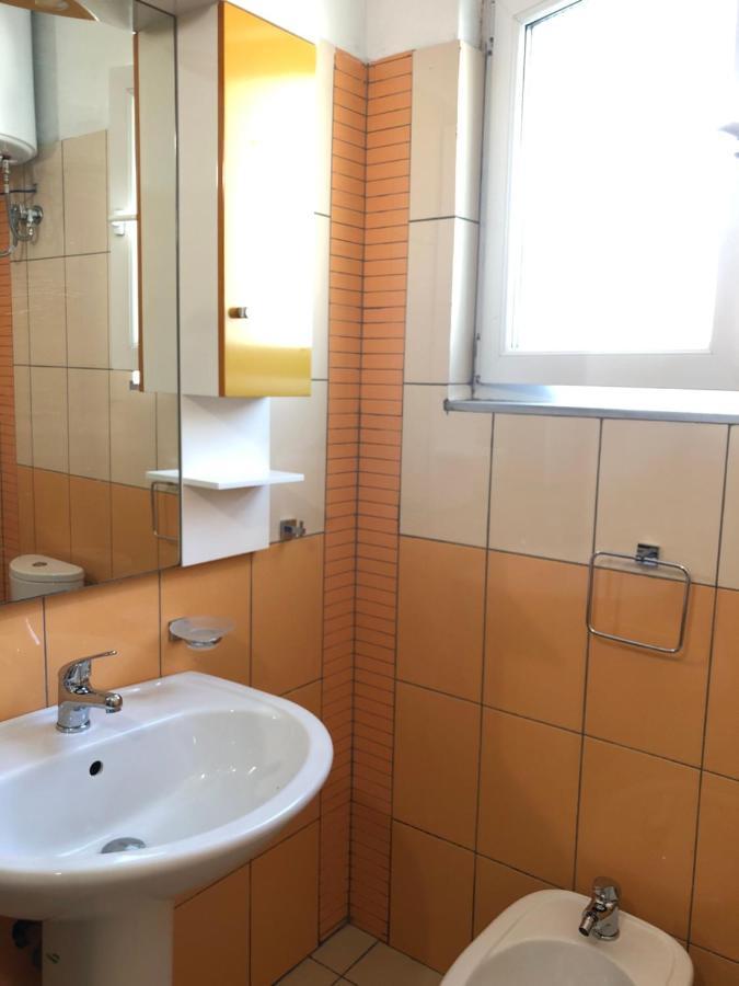 Lungomare Apartment Vlore Luaran gambar