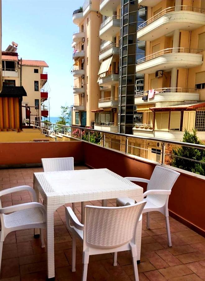 Lungomare Apartment Vlore Luaran gambar
