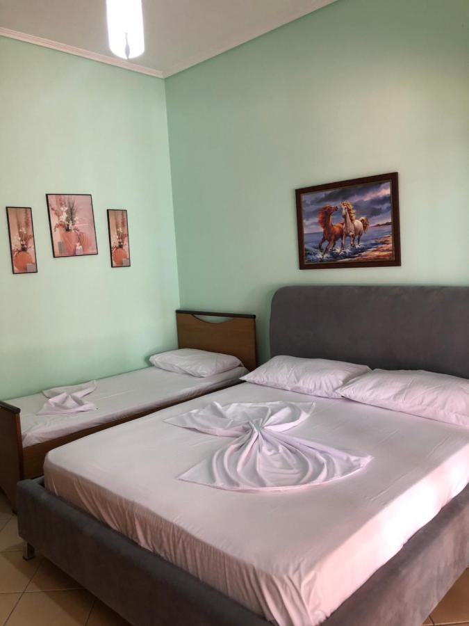 Lungomare Apartment Vlore Luaran gambar